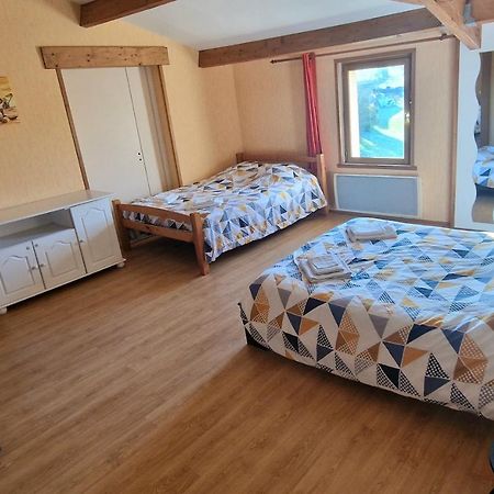 Chambres D Hotes Le Bois Corbeau Tiffauges Exterior foto